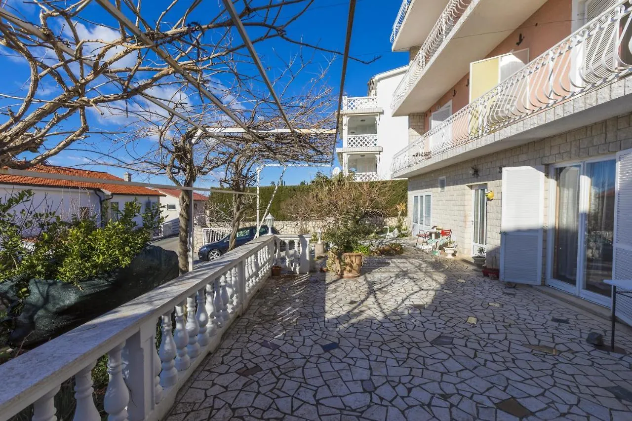 Studio Selce 2383B Apartment